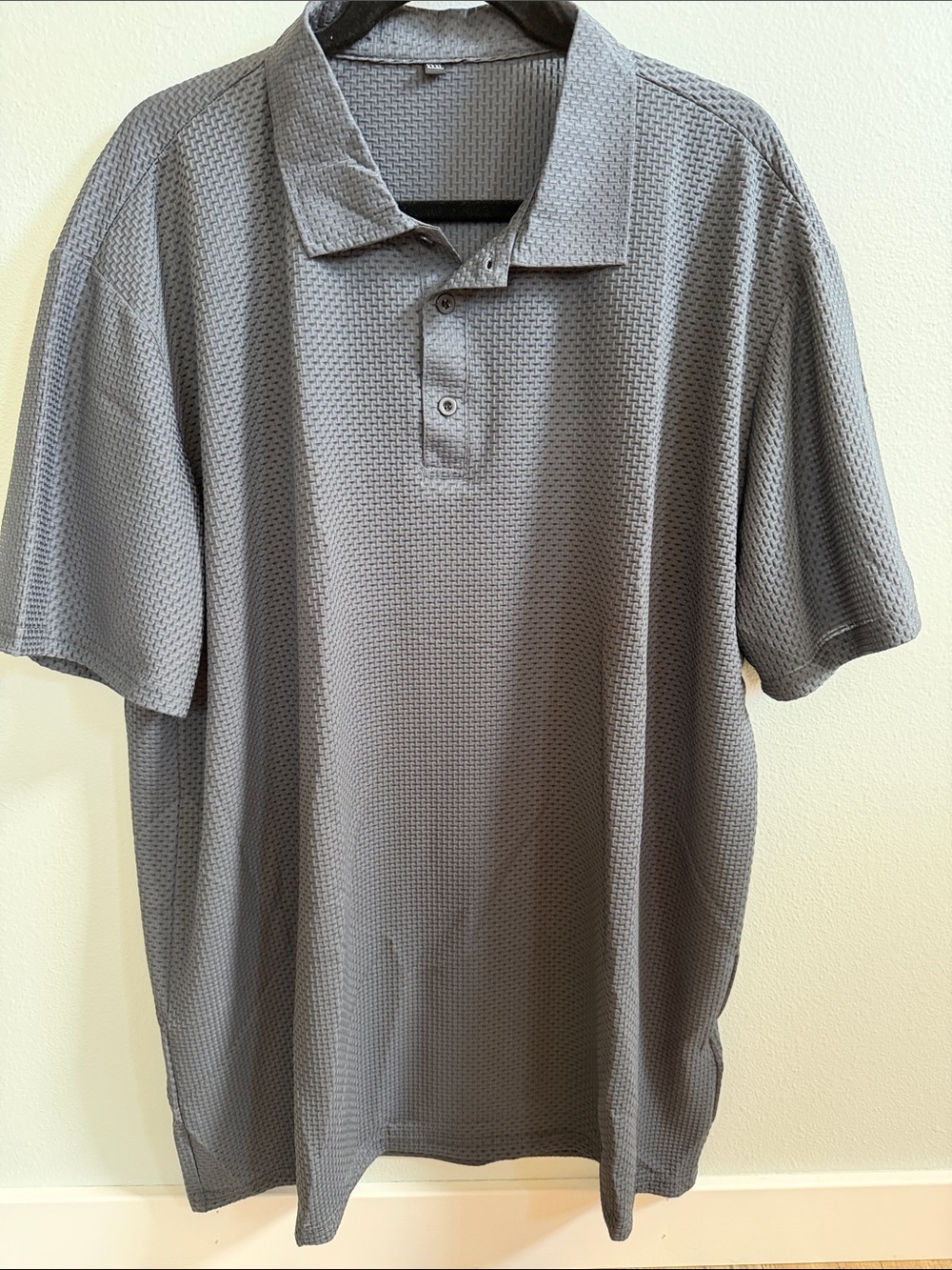 Men's Gray Short-Sleeve Polo — Lightweight Textured Knit